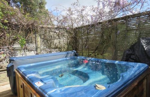 Taipa House | Raines Retreat - Taipa Beach Bach