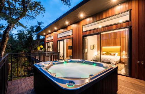 Franz Josef Glacier Hotel | Rainforest Deluxe