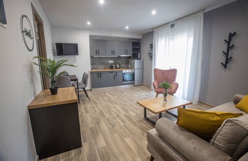 Dafni-Ymittos Apartment | Raise Averof Serviced Apartments