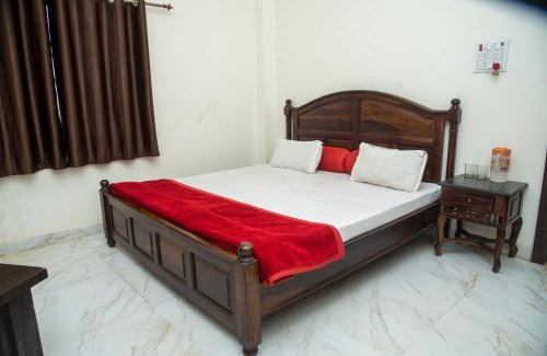 Susner Bed & Breakfast | Raj Bagh Garden and Resort