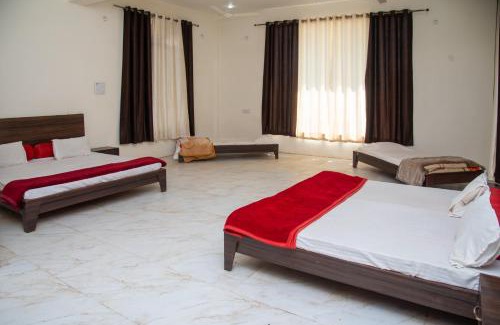 Susner Bed & Breakfast | Raj Bagh Garden and Resort