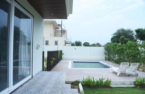 Jamwa Ramgarh Villa | Raj Farms Luxury Villa and Private Pool Near Kukus