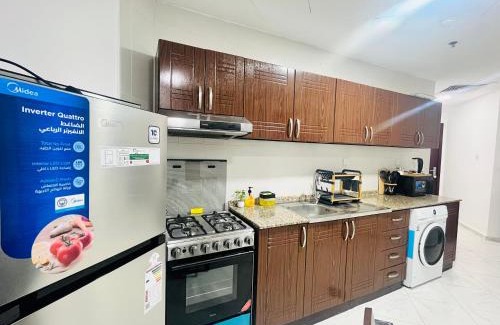 Al Seer Apartment | RAK Central Studio