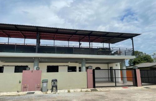 Port Dickson Villa | RALI PD HOME D 16Pax karaoke and swimming pool