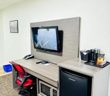 Dawson Creek Hotel | Ramada by Wyndham Dawson Creek