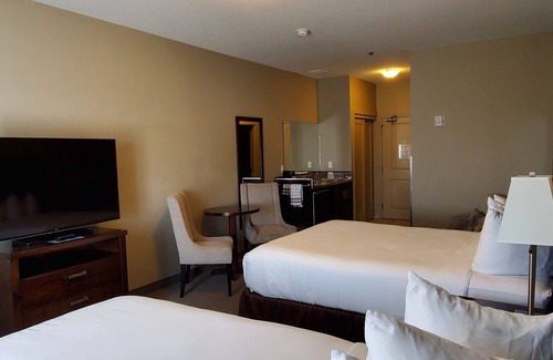 Emerald Park Hotel | Ramada by Wyndham Emerald Park/Regina East