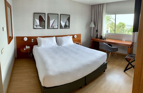 Almussafes Hotel | Ramada by Wyndham Valencia Almussafes