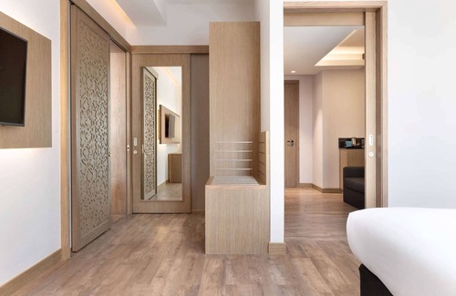 Al Ghubrah Ash Shamaliyyah Hotel | Ramada Encore by Wyndham Muscat Al-Ghubra