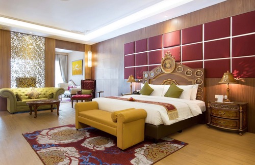 Colomadu Hotel | Ramada Suites by Wyndham Solo