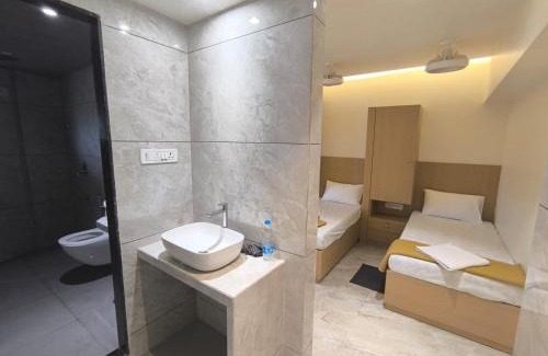 Vashi Hotel | Raman Dormitory