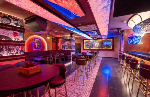 Indore Hotel | Ramee Tarang Hotel Indore