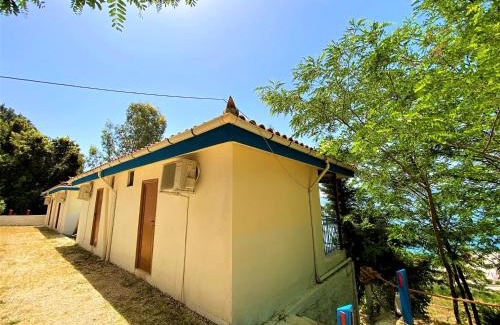 Radhime House | Ramo's Cozy Beachside Haven with Panoramic Views - 1st