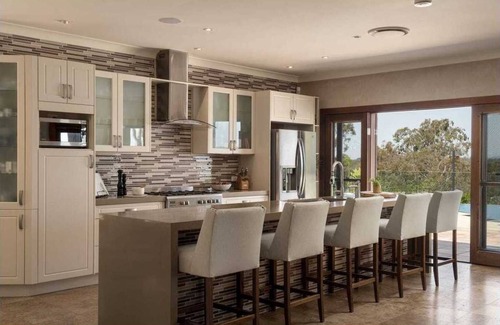 Carbrook Apartment | Rancho del Cielo - Private resort close to Brisbane and Gold Coast attractions!