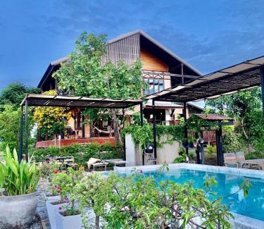 Non Daeng Bed & Breakfast | Rang Robin Farmstay for 4 with pool