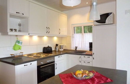 Kallenhardt Boat Rental | Raven's Nest Comfortable holiday residence