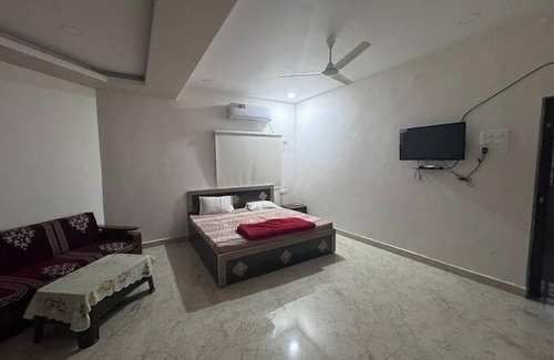 Chandrapur Hotel | RAYBA RESORT