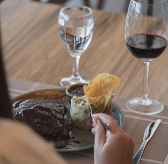 Puerto Piramides Hotel | Rayentray Puerto Piramides