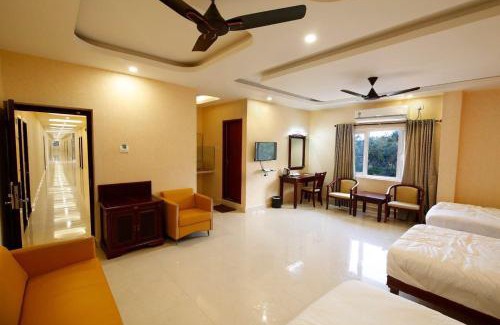 Poondithangal Hotel | RB GRAND RESIDENCY