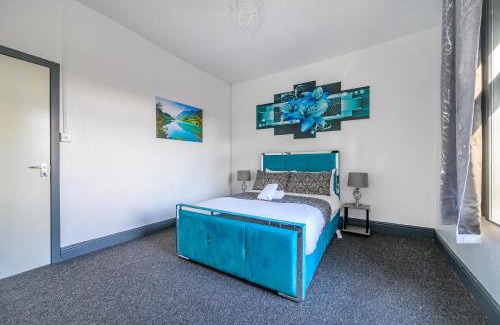 Churwell House | -RB27A- For your relaxed & Cosy stay,Free Parking