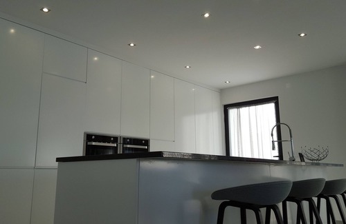 Famalicao Villa | Recent modern villa (8 people) with sea view and private swimming pool, near Nazaré