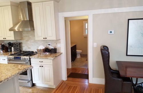 West Atherton House | Recently remodeled bungalow home within blocks of downtown Menlo Park