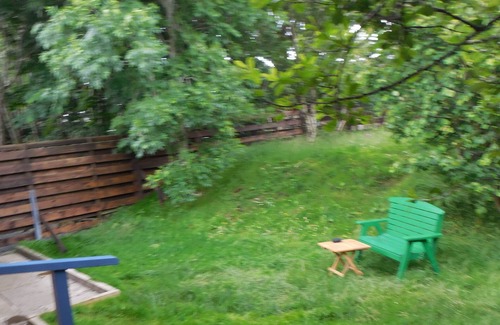 Breakish Cabin | Red Cuillin Cabin on riverbank