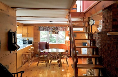 Bayview Cottage | Red Island Getaway