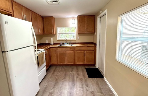 Old Homosassa House | Red Maple Cottage - Peaceful 2BR 1BA Near the Water – Boat & Trailer Friendly!