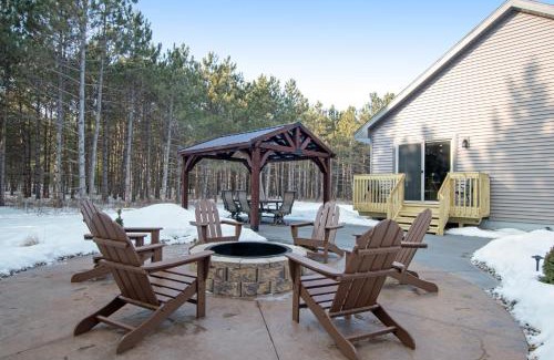 Arkdale House | Red Pine Cabin