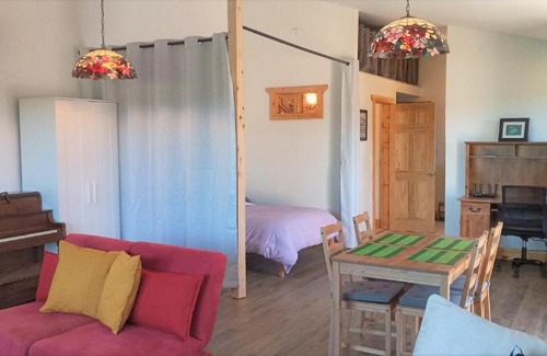 Lunenburg House | Red Roof Bed & Breakfast