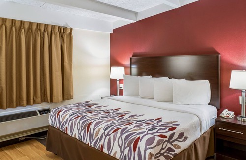 Richmond Hotel | Red Roof Inn Richmond, IN