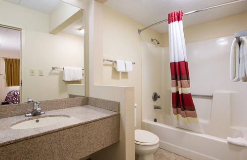Shelbyville Hotel | Red Roof Inn Shelbyville
