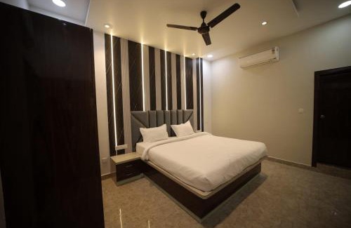 Dalsing Sarai Hotel | Red Velvet Hotel & Resort