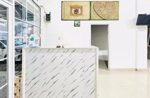 Pematangsiantar Hotel | RedDoorz at Orien Guesthouse Pematang Siantar