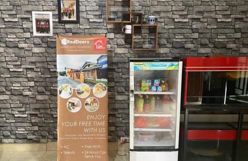 Prabumulih Hotel | RedDoorz @ Jalan Padat Karya Prabumulih