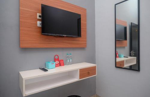 Banaran Hotel | RedDoorz Near Dr Oen Solo Baru Hospital