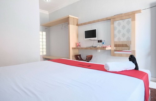 Bangko Hotel | RedDoorz near RSUD Kolonel Abundjani Bangko