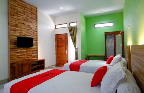 Palu House | RedDoorz near Taman Makam Pahlawan Tatura