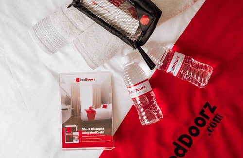 Medan House | RedDoorz Plus near Millenium ICT Centre Medan 2