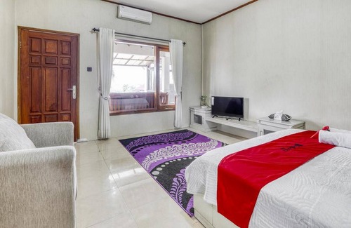 Lawang Hotel | RedDoorz Plus @ Purwodadi