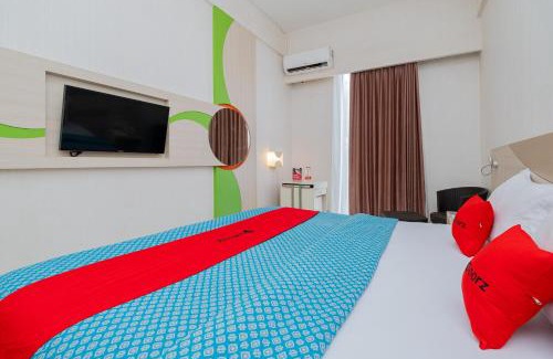 Bojonegoro Hotel | RedDoorz Premium @ Jalan Veteran Bojonegoro