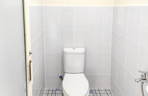 Mamuju Hotel | RedDoorz Syariah at Karema Area Mamuju