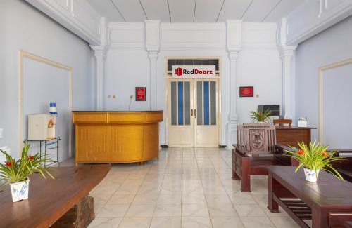 Bondowoso House | RedDoorz Syariah @ Bondowoso City Center