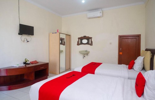 Wonosari Hotel | RedDoorz Syariah near Alun Alun Wonosari