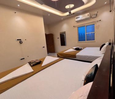 Kamalapur House | Reddys Guest House