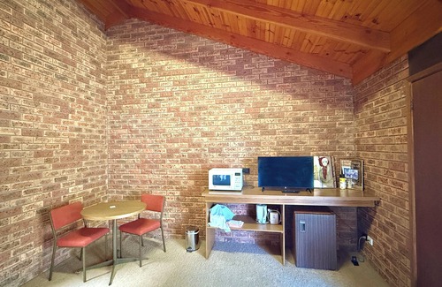 Mathoura Hotel | Redgum Motel