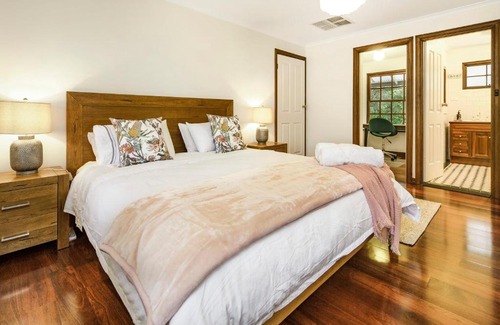 Belair House | Redgum-Retreat, 4Bdrm Sleeps 8 Wildlife