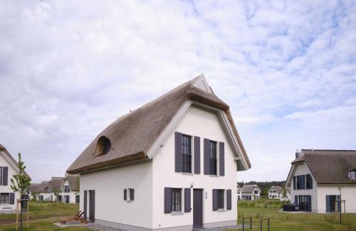 Kreptitz Villa | Reetland am Meer - Luxus Reetdachvilla mit 3 Schlafzimmern, Sauna und Kamin G06