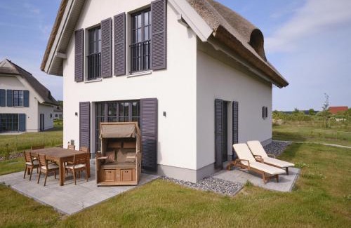 Kreptitz Villa | Reetland am Meer - Luxus Reetdachvilla mit 3 Schlafzimmern, Sauna und Kamin G06