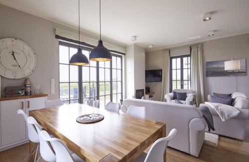 Kreptitz House | Reetland am Meer - Luxus Reetdachvilla mit 3 Schlafzimmern, Sauna und Kamin E20